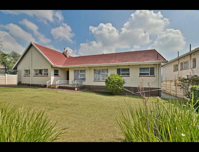 5 BEDROOM HOUSE FOR SALE IN GLENANDA